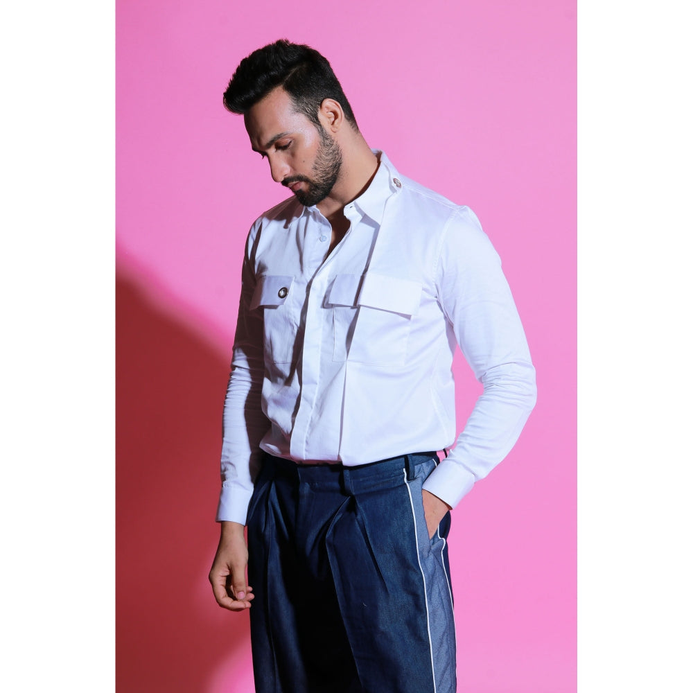 Echke White Shirt with Inverted Pleat, Two Big Pockets