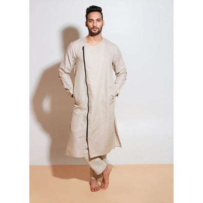 Echke Ecru Linen Kurta with Black One Side Long Zip (Set of 2)
