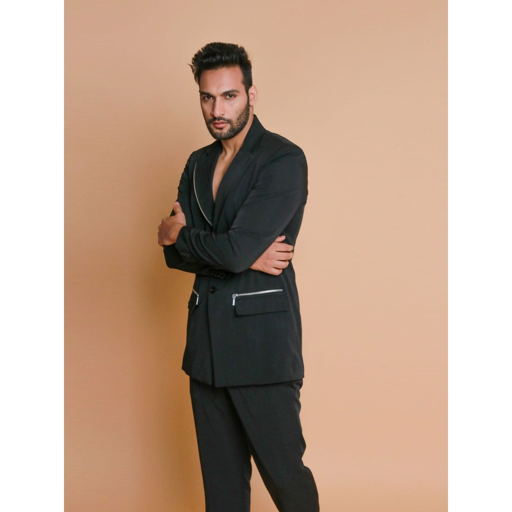 Echke Black Jacket with Zippers and Narrow Fitted Pants (Set of 2)