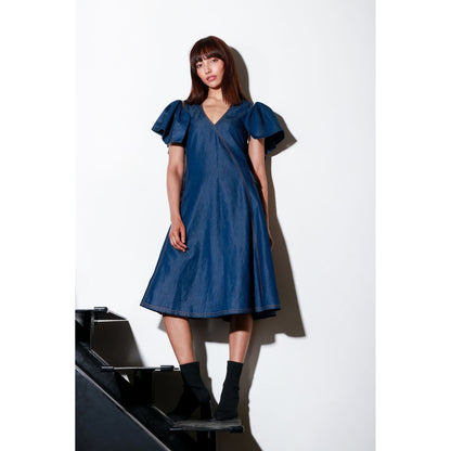 Echke Denim Dress with Front Two Pockets And Sides Flare