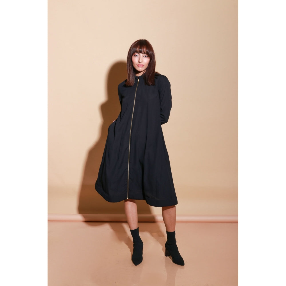 Echke Quilted Neck Flared Dress with Zipper Feature
