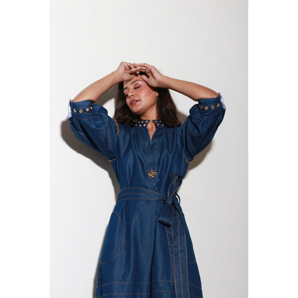 Echke Denim Loose Sleeve Dress Tan Stitching And Eyelit Feature with Belt (Set of 2)