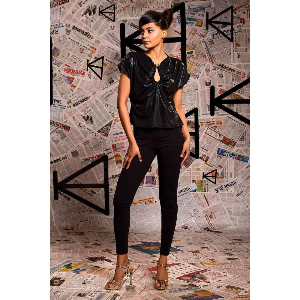 Echke Ruching Solid Black Top