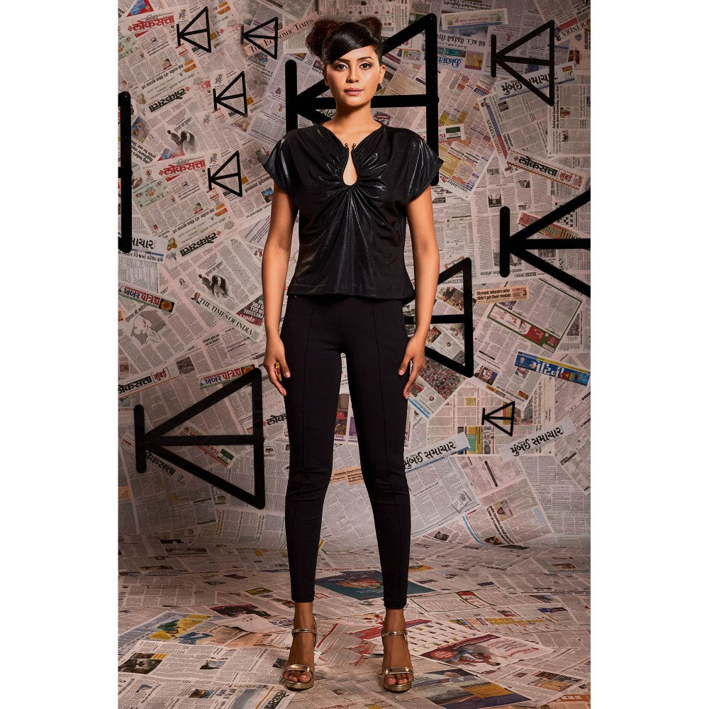 Echke Ruching Solid Black Top