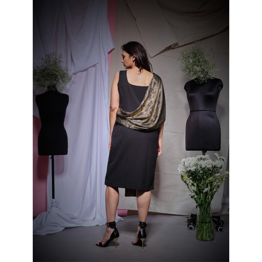 Echke Black Scuba Crepe Midi Dress