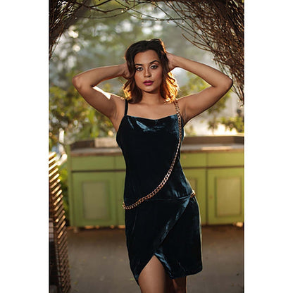 Echke Spaghetti Strap Dress With Chain Feature
