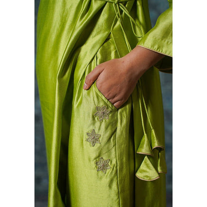 EEDA Green Embroidered Kurta with Pant (Set of 2)