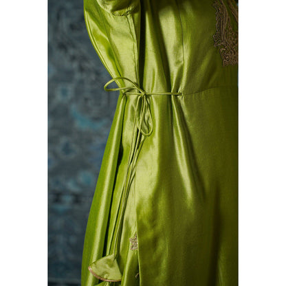 EEDA Green Embroidered Kurta with Pant (Set of 2)