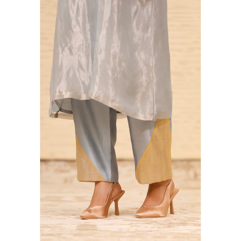 EEDA Grey Shoulder Patch Kurta with Pant (Set of 2)