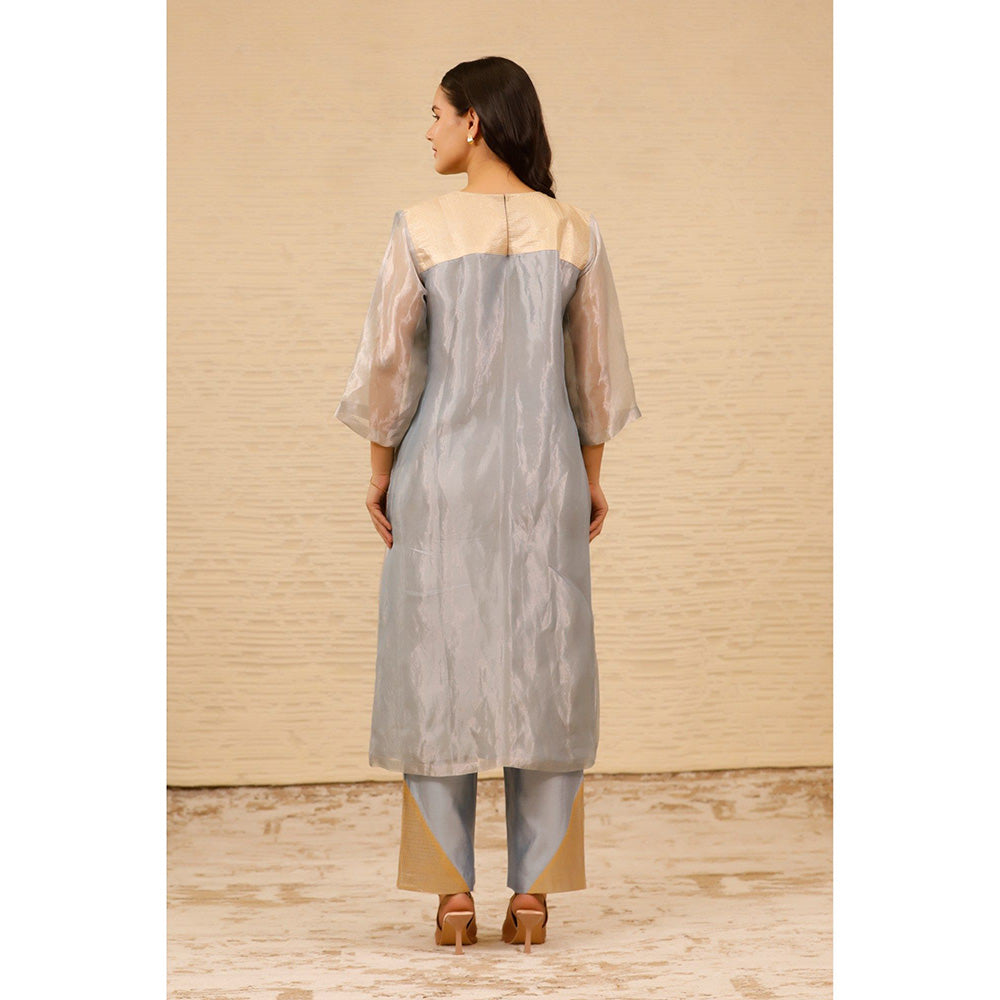 EEDA Grey Shoulder Patch Kurta with Pant (Set of 2)