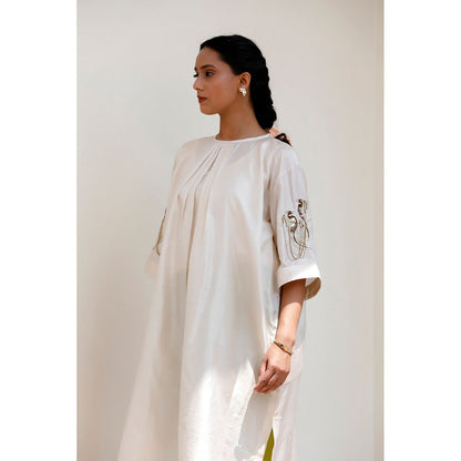 EEDA Aavya Silk Embroidered Kurta and Pant