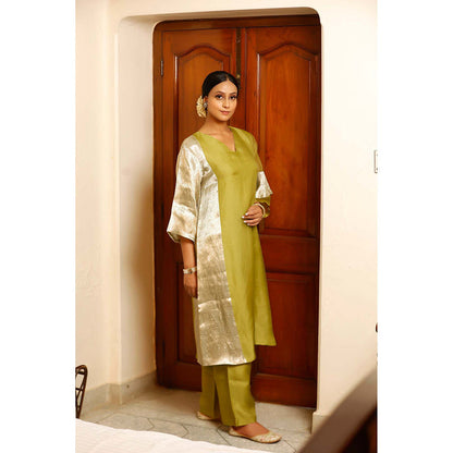 EEDA Green Woven Kurta with Pant