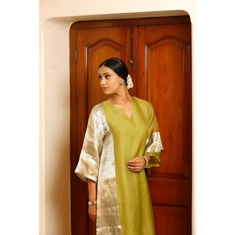 EEDA Green Woven Kurta with Pant