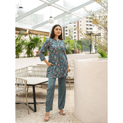 EESHA GUPTA Garden Duet Muslin Co-Ord (Set of 2)