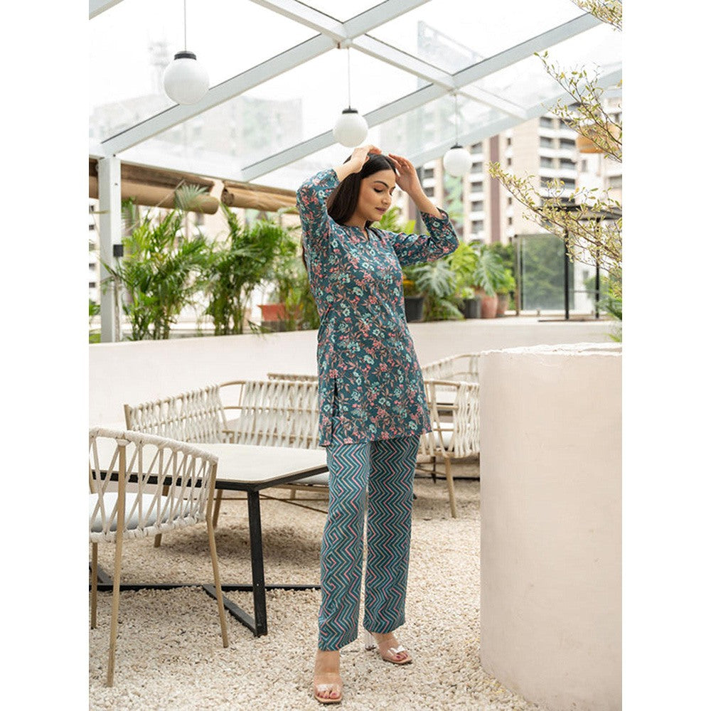 EESHA GUPTA Garden Duet Muslin Co-Ord (Set of 2)