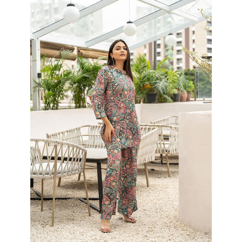 EESHA GUPTA Playful Flower Mosaic Muslin Co-Ord (Set of 2)