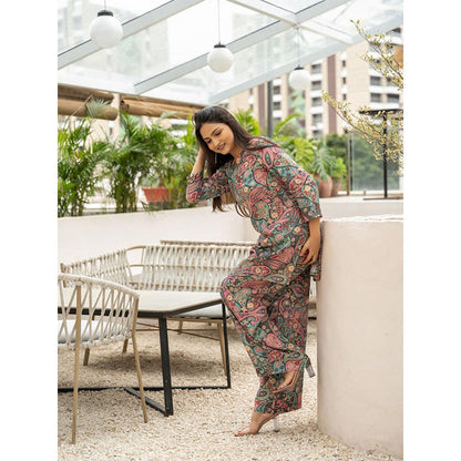 EESHA GUPTA Playful Flower Mosaic Muslin Co-Ord (Set of 2)