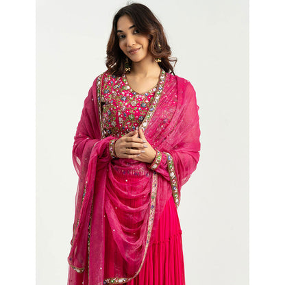 EESHA GUPTA Women Pink Floral Belted Lehenga with Choli and Dupatta (Set of 4)