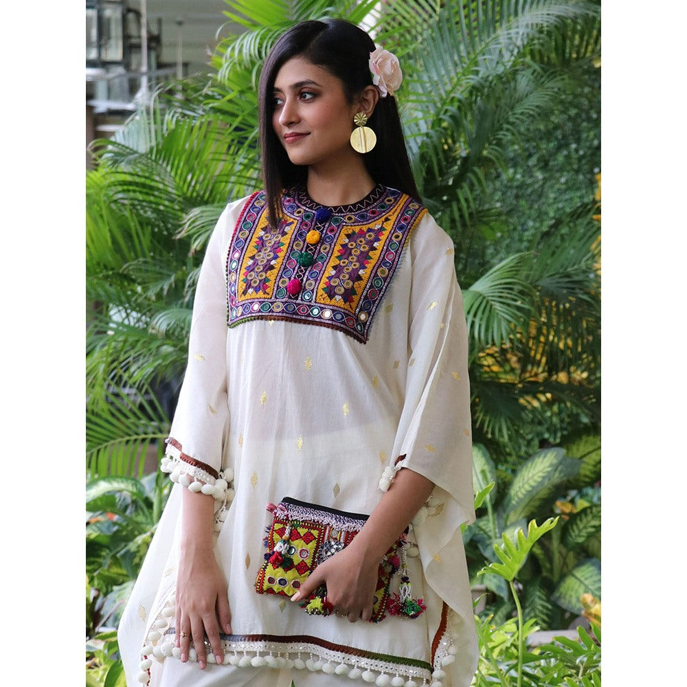 Ekavira Noor Knee Length Kaftan (Set of 2)