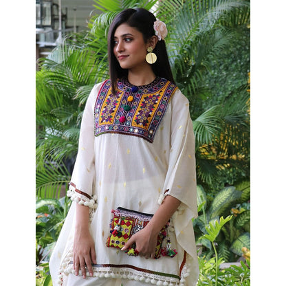 Ekavira Noor Knee Length Kaftan (Set of 2)