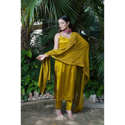 Ekavira Sunheri Strap Kurta with Pant & Dupatta for Women (Set of 3)