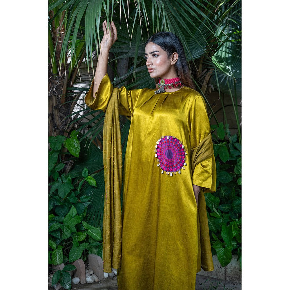 Ekavira Sunheri Choga Kurta with Pant & Dupatta for Women (Set of 3)