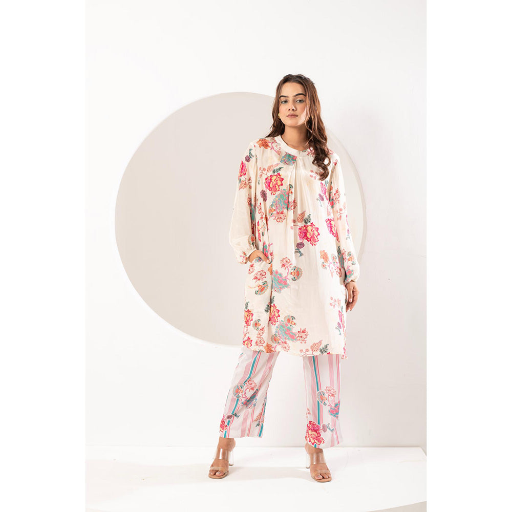 Ekavira Mogra White Floral Print Kurta and Pant (Set of 2)