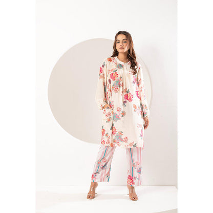 Ekavira Mogra White Floral Print Kurta and Pant (Set of 2)