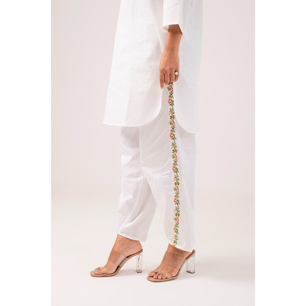Ekavira Reva White Floral Print Kurta and Pant (Set of 2)
