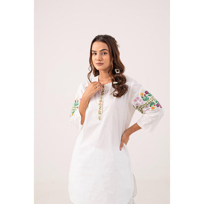 Ekavira Reva White Floral Print Kurta and Pant (Set of 2)