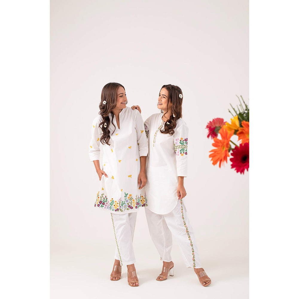 Ekavira Reva White Floral Print Kurta and Pant (Set of 2)
