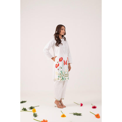 Ekavira Anasuiya Floral Printed Kurta and Pant (Set of 2)
