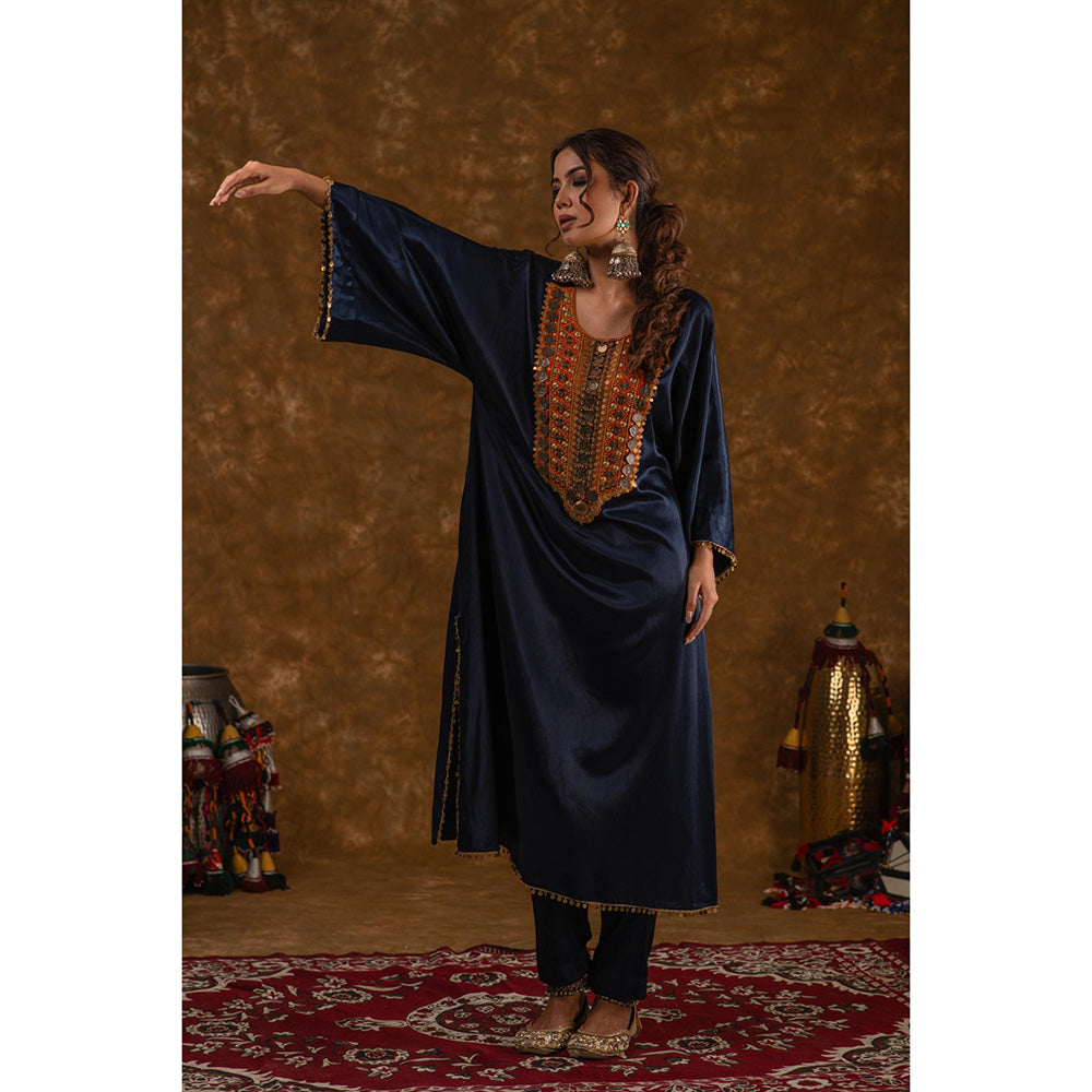 Ekavira Raahi Collection Zahra Embroidered Kurta and Pant (Set of 2)
