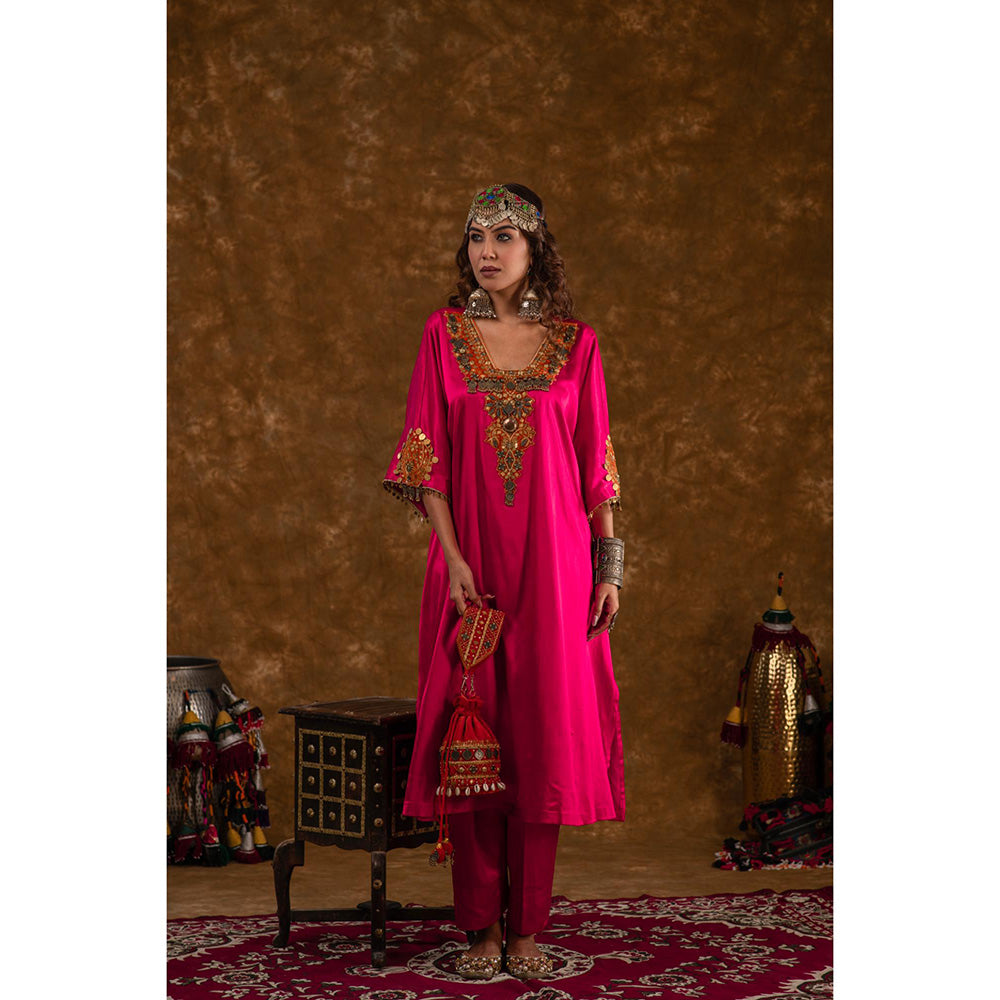 Ekavira Raahi Collection Layla Embroidered Kurta and Pant (Set of 2)