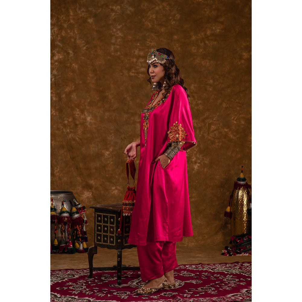 Ekavira Raahi Collection Layla Embroidered Kurta and Pant (Set of 2)