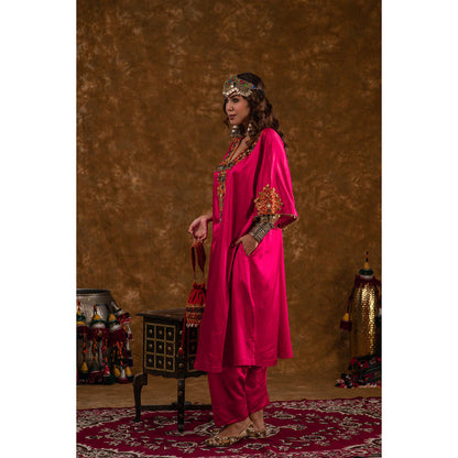 Ekavira Raahi Collection Layla Embroidered Kurta and Pant (Set of 2)