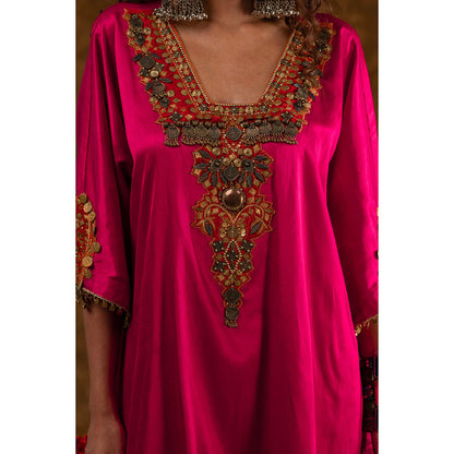 Ekavira Raahi Collection Layla Embroidered Kurta and Pant (Set of 2)