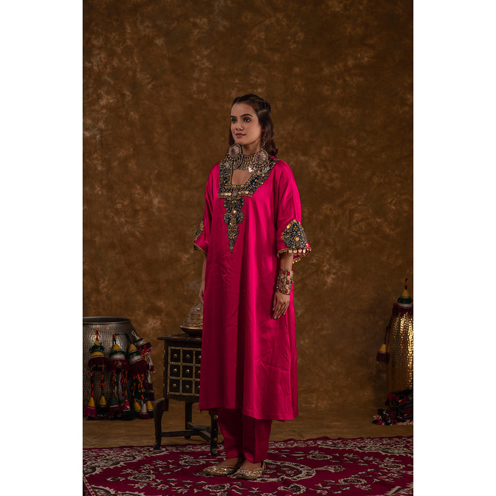 Ekavira Raahi Collection Layla Embroidered Kurta and Pant (Set of 2)