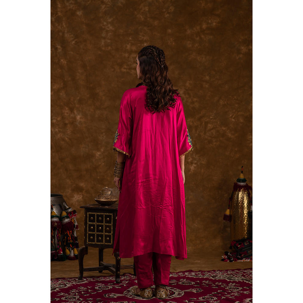 Ekavira Raahi Collection Layla Embroidered Kurta and Pant (Set of 2)