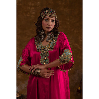 Ekavira Raahi Collection Layla Embroidered Kurta and Pant (Set of 2)