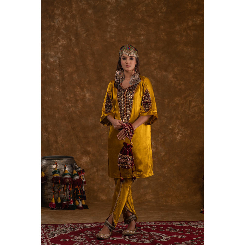 Ekavira Raahi Collection Rubina Solid Patch Work Kurta and Tulip Pant (Set of 2)