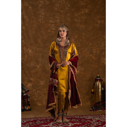 Ekavira Raahi Collection Rubina Solid Patch Work Kurta and Tulip Pant (Set of 2)