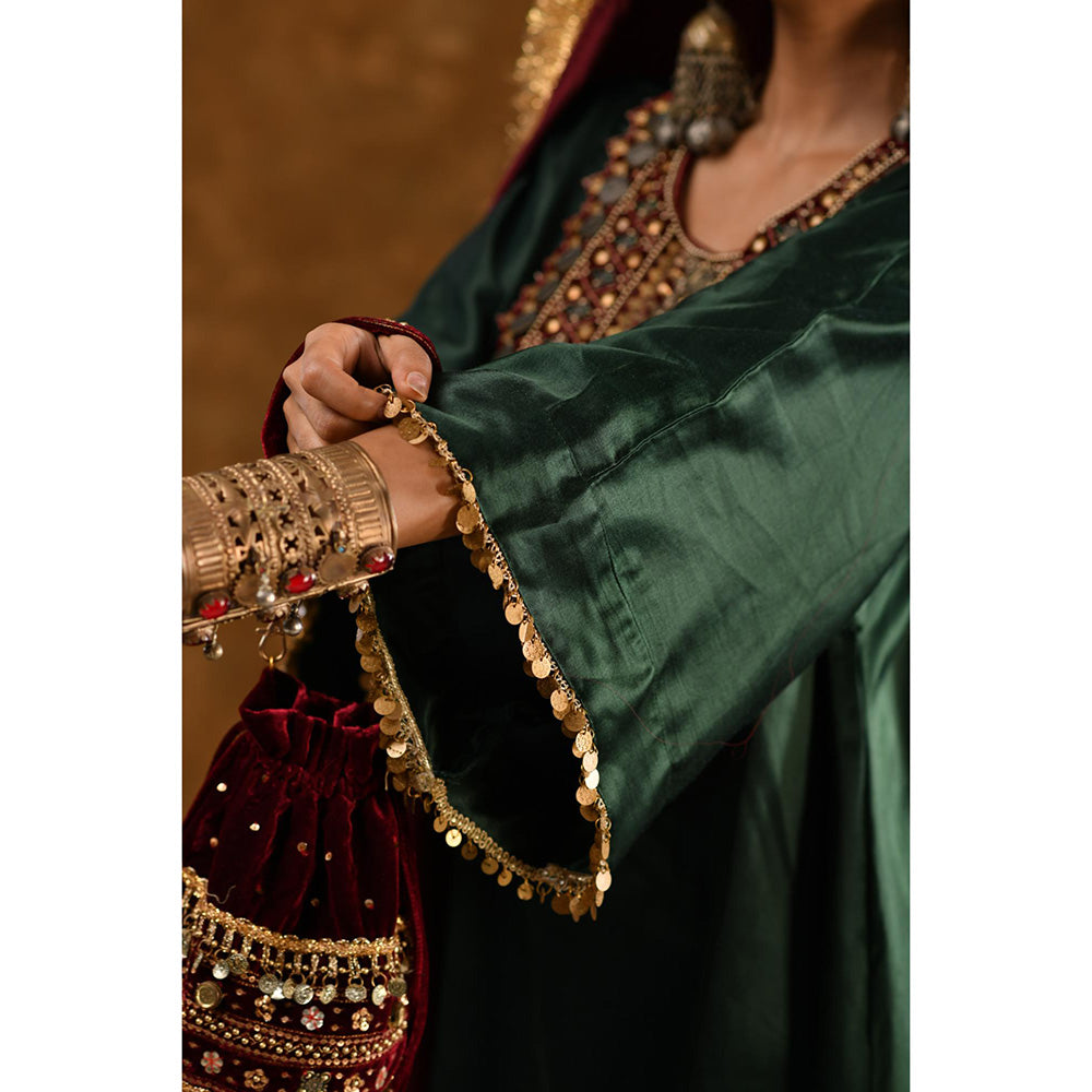 Ekavira Raahi Collection Zahra Embroidered Kurta with Pant and Dupatta (Set of 3)