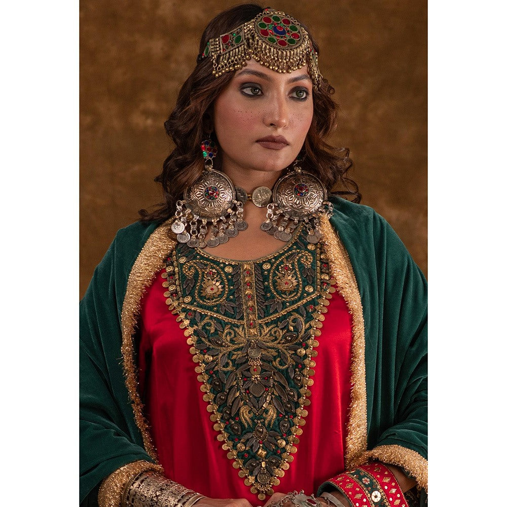 Ekavira Raahi Collection Roohi Embroidered Kurta and Pant with Dupatta (Set of 3)