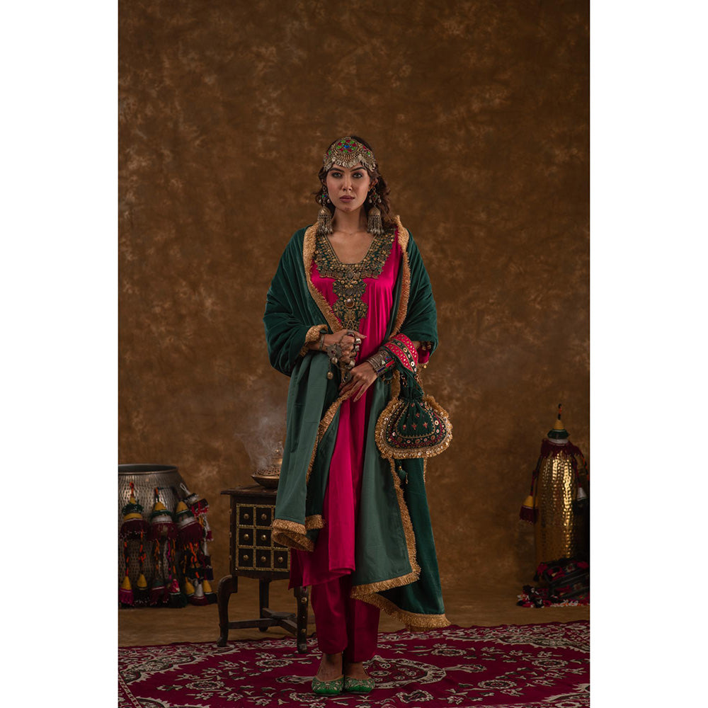 Ekavira Raahi Collection Layla Embroidered Kurta and Pant with Dupatta (Set of 3)