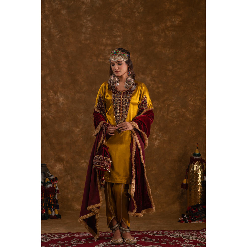 Ekavira Rubina Solid Patch Work Kurta with Tulip Pant and Dupatta (Set of 3)