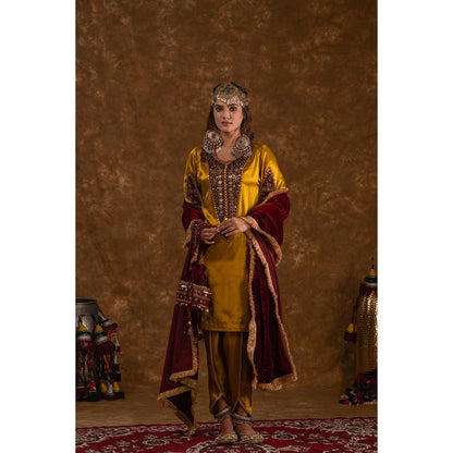 Ekavira Rubina Solid Patch Work Kurta with Tulip Pant and Dupatta (Set of 3)