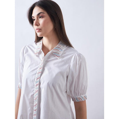 Elarra White Pop Back Tiger Shirt Dress