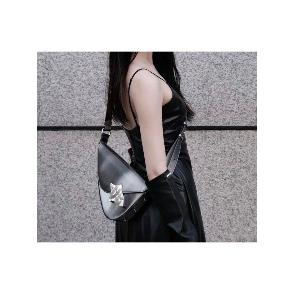 ELLEGANTI Women Grey Microfibre Handbag