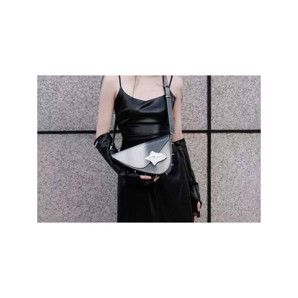 ELLEGANTI Women Grey Microfibre Handbag